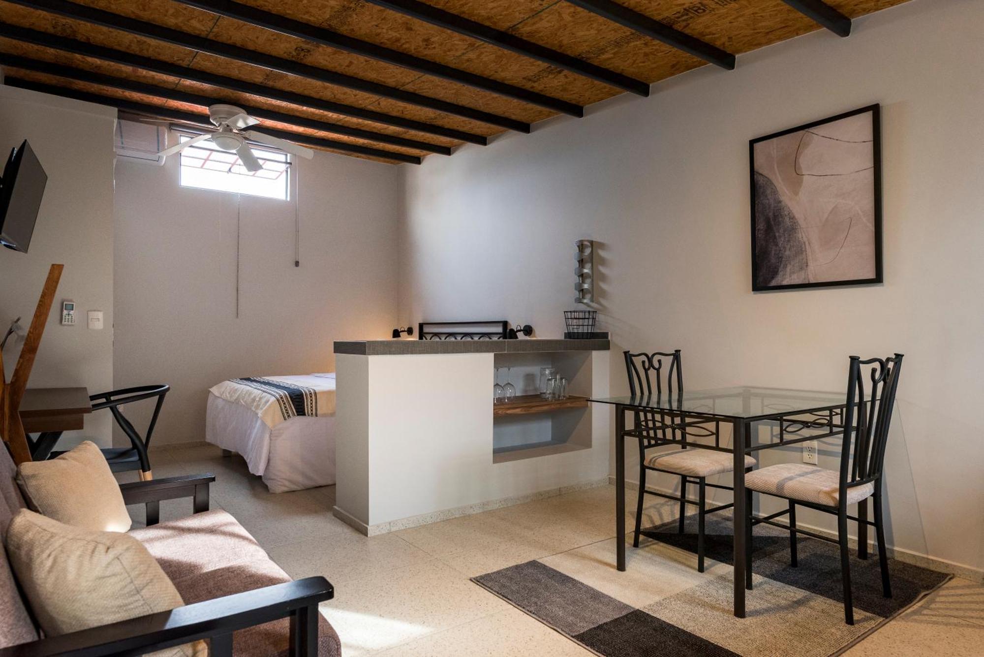 Casa Murmullos Guadalajara Ngoại thất bức ảnh